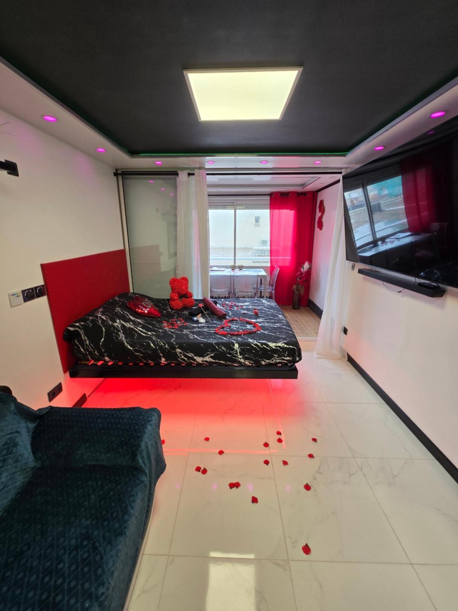 C12 Deluxe Apartment Agde Exterior photo