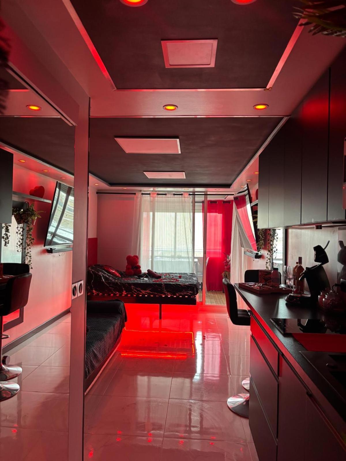 C12 Deluxe Apartment Agde Exterior photo
