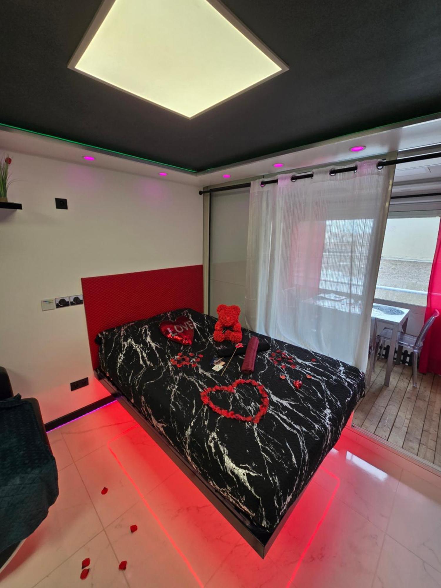 C12 Deluxe Apartment Agde Exterior photo